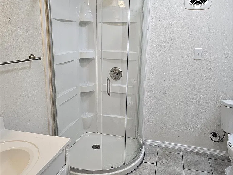 9775 N Loop Rd #1 — Photo 10