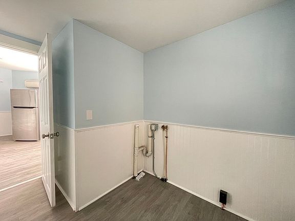 5th image of 9 Oak St Unit 1
