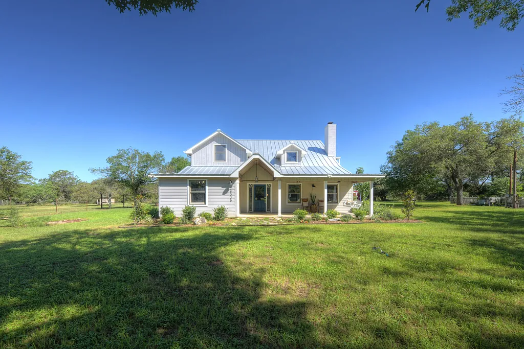 28035 Delafield Dr — Photo 1