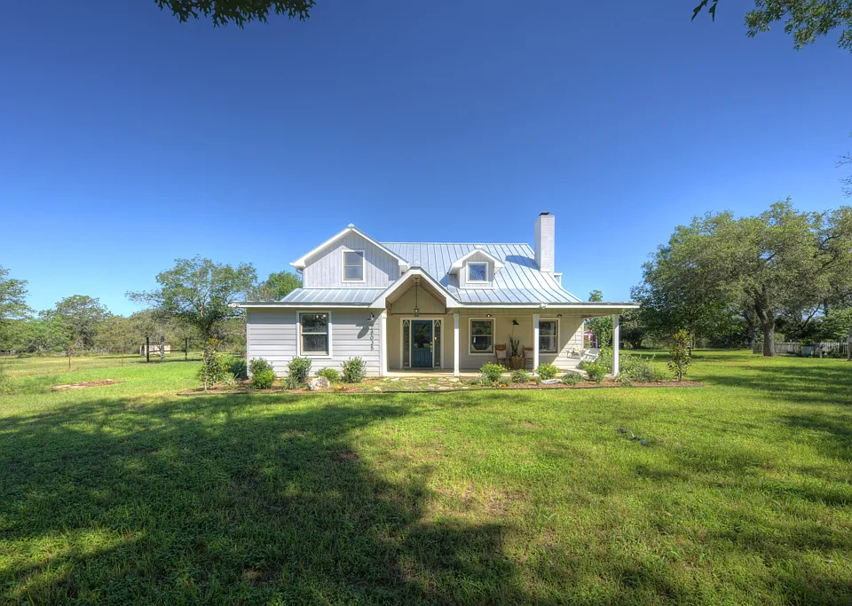 28035 Delafield Dr
