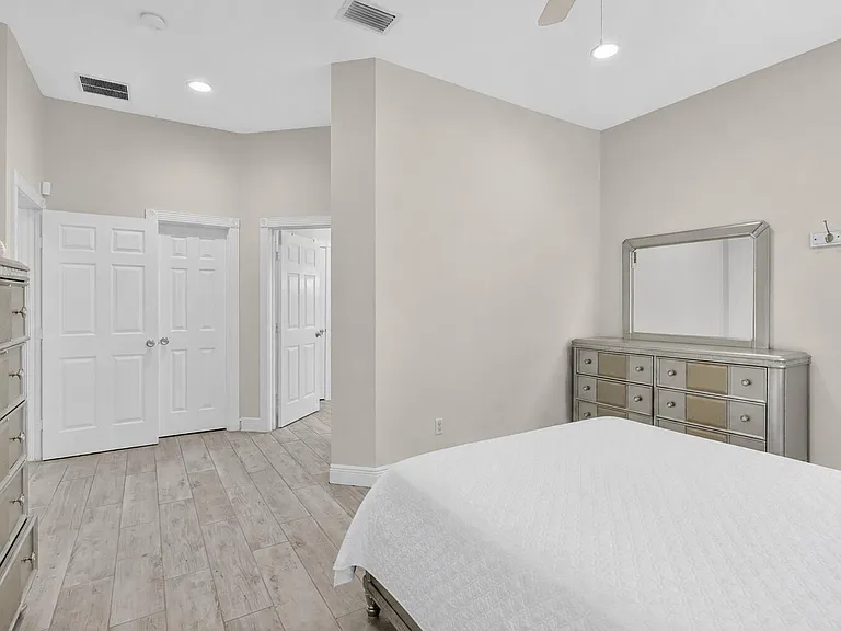1571 SW Hunnicut Ave — Photo 17