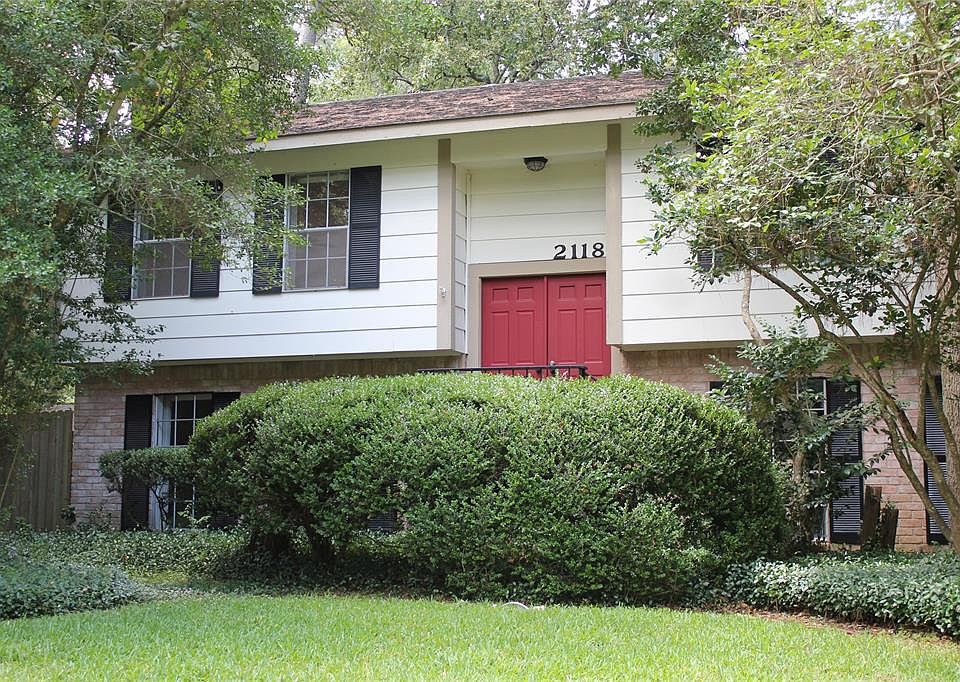 1st image of 2118 Parkdale Dr