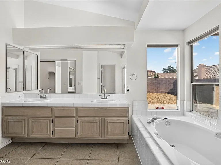 4552 Gonzales Dr — Photo 20