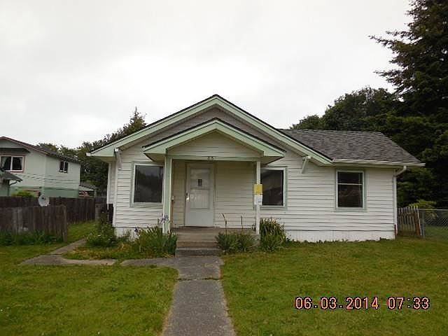 1st image of 615 E 7th St