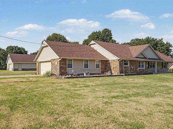 3rd image of 14256 E Dogwood Ln