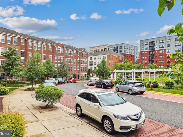 3045 Rittenhouse Cir #74, Fairfax, VA 22031