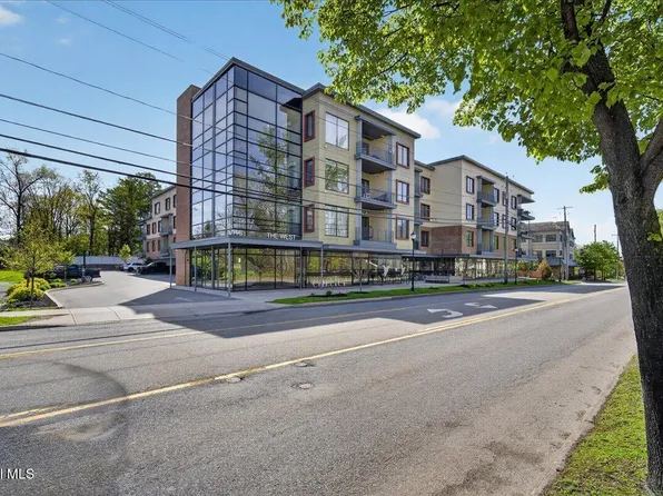 116 West UNIT 401, Saratoga Springs, NY 12866