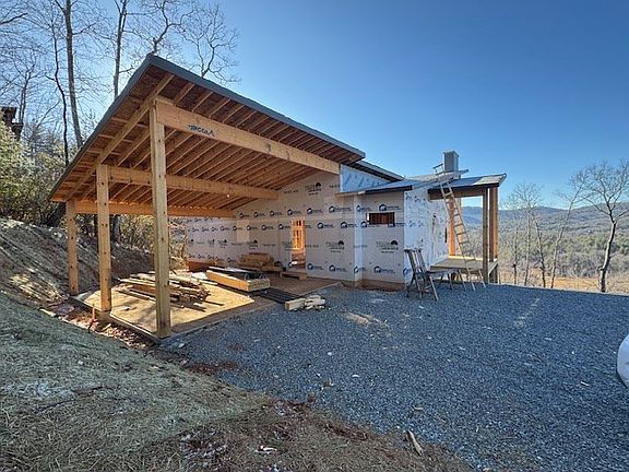 4th image of 5 High Ridge Rd W