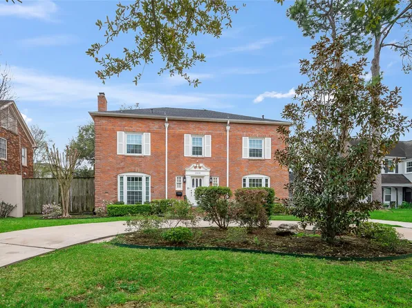 2229 Maroneal St, Houston, TX 77030