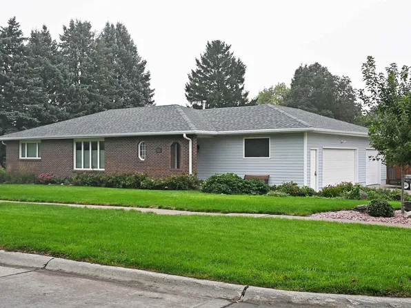2501 Dover Dr, Norfolk, NE 68701