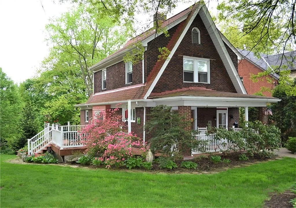 301 Overdale Rd photo 1