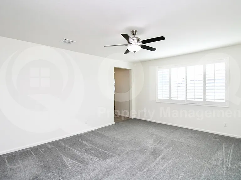 231 E Wisteria Dr — Photo 10