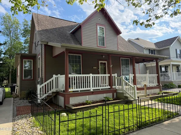 517 Center St, Findlay, OH 45840