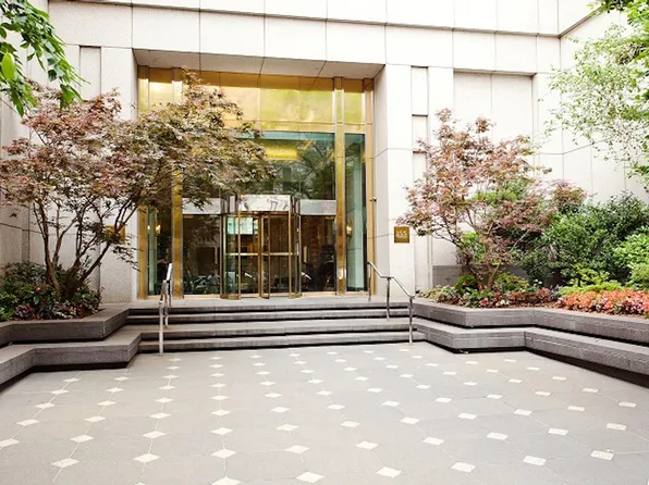 200 East 61st Street image 7 of 10