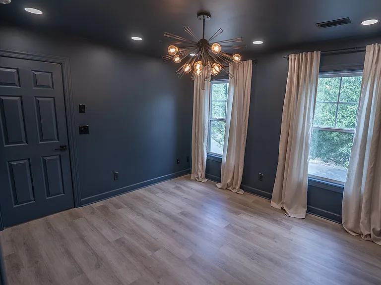1820 Clay Dr — Photo 29