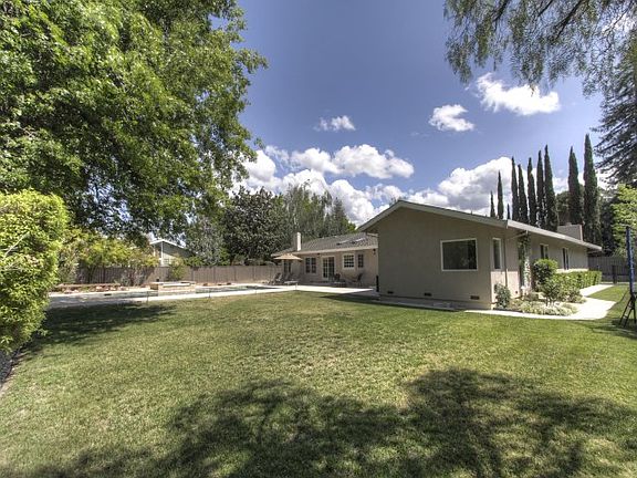 5th image of 15597 Carril Ct
