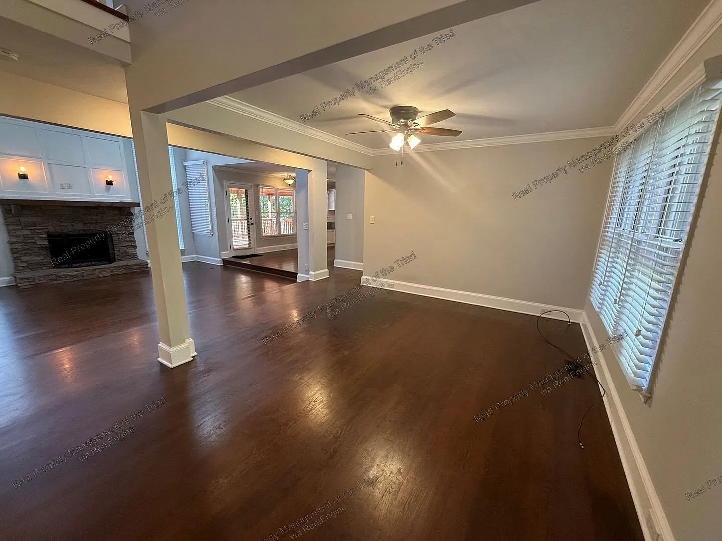 4 bed, 2.5 bath, 2372 sqft, $2,550 — Photo 3