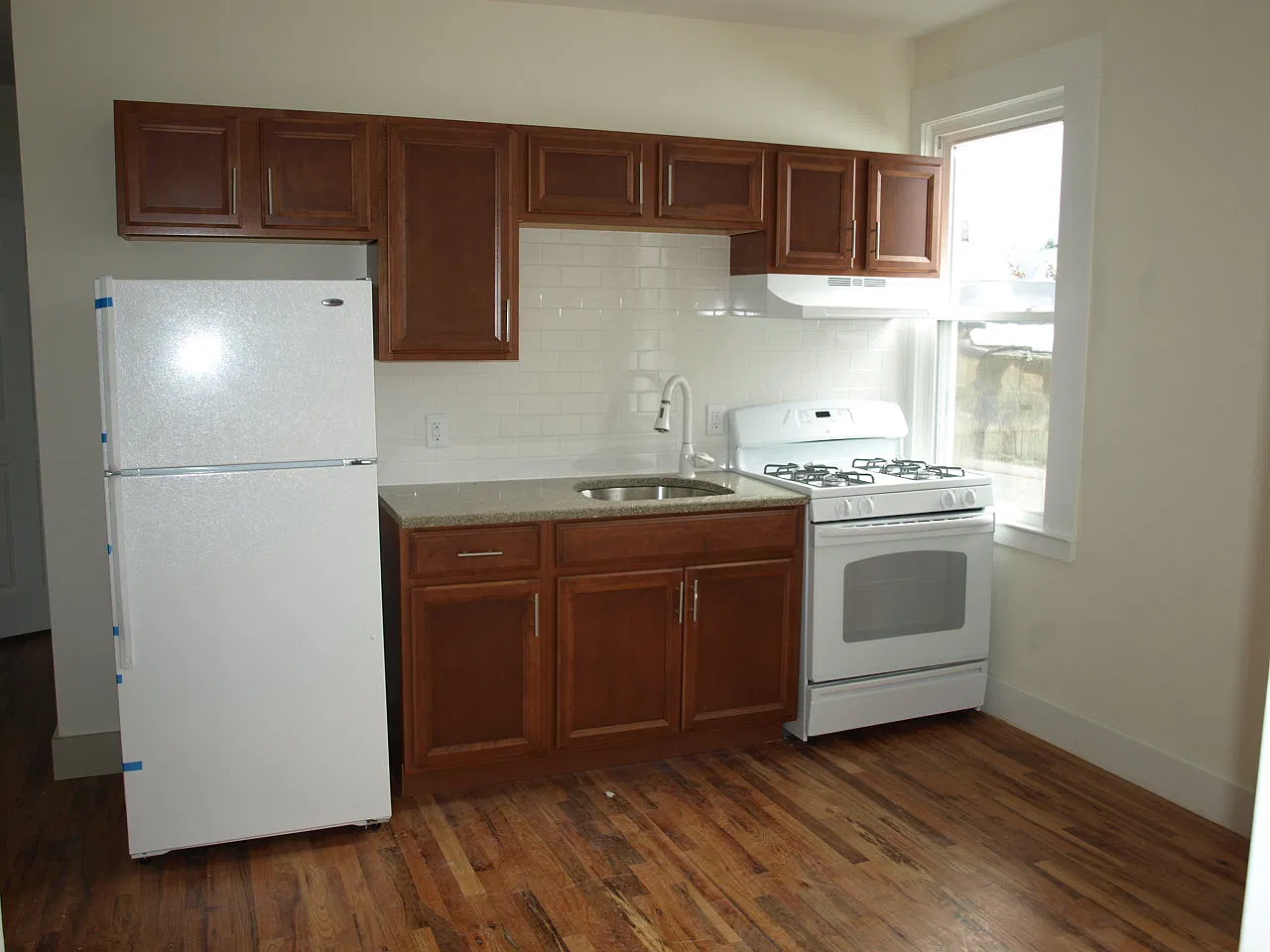 1 bed, 650 sqft, $1,500 — Photo 2