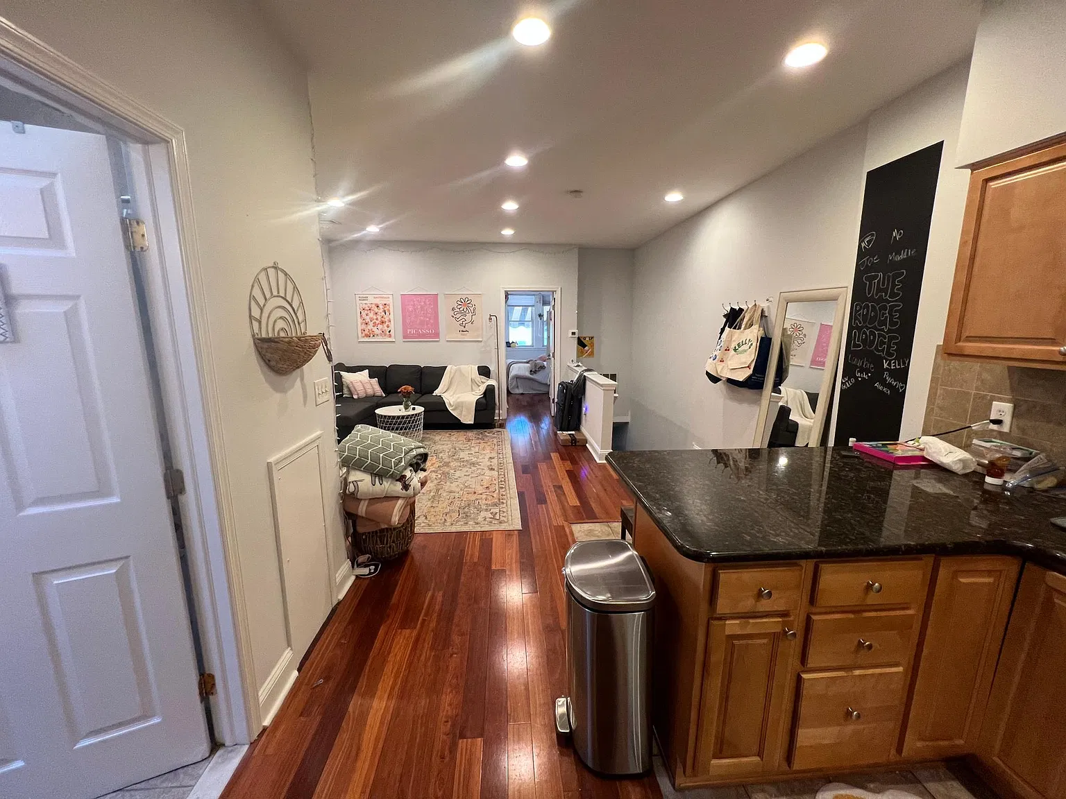 1045 W Lancaster Ave — Photo 4