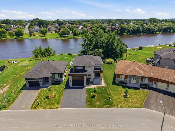 504 Barrage St, Casselman, ON K0A 1M0