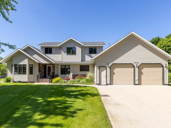 4713 Crystal Creek Dr, Moorhead, MN 56560