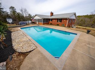 8524 Lock Ln, Warrenton, VA 20186