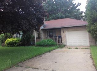 813 Wisconsin St, Adell, WI 53001