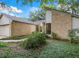 36 N Autumnwood Way, Spring, TX 77380
