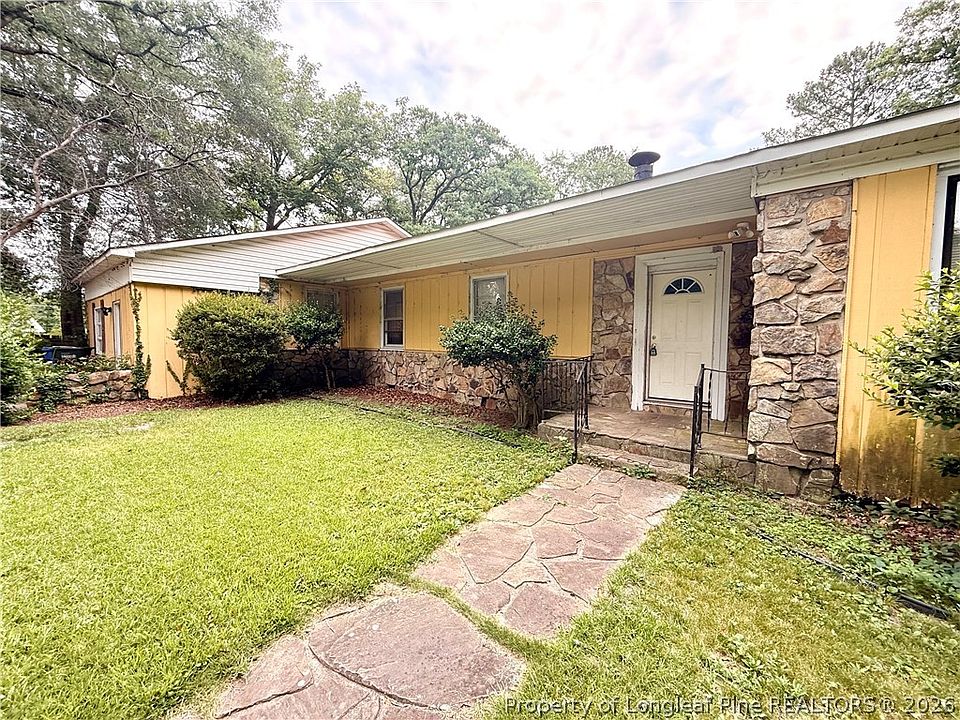 1st image of 520 Southwick Dr