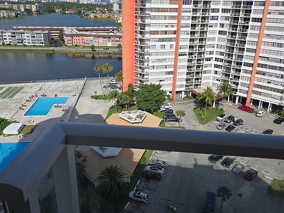 4th image of 1301 NE Miami Gardens Dr APT 1521