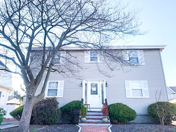 23 Branch St APT 4, Quincy, MA 02169