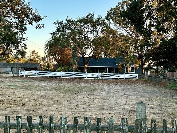 2nd image of 980 Scenic Avenue