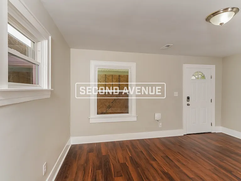 3030 Greenwood Ave — Photo 7