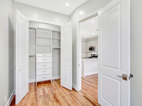 5th image of 1386 Dean St #3