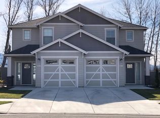 3842 Creek View Dr, Medford, OR