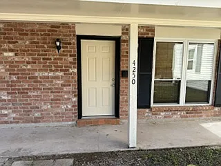 1 Bed / 1 Bath Newly Renovated Close to Louisiana State University — Photo 2