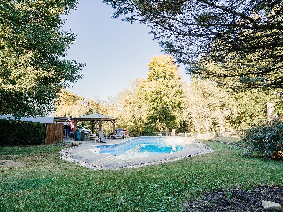 1st image of 918 Terrace Dr