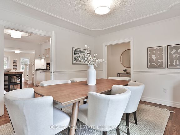 3rd image of 24 Whitewood Rd