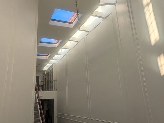 Inside unit Entry Galerie Hall