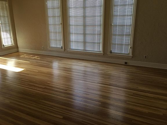 2nd image of 1229 Stearns Dr
