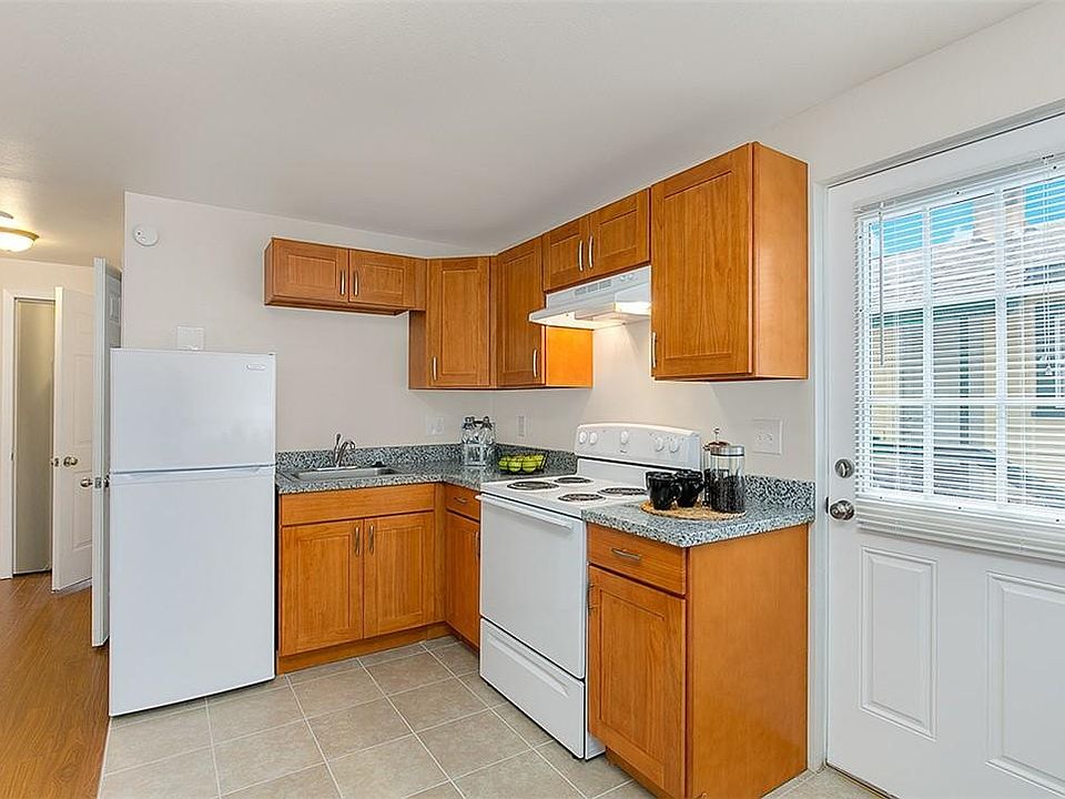 1st image of 10341 Stone Ave N #1B1B