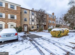 14844 Haymarket Ln, Centreville, VA 20120