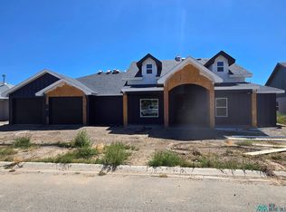 1224 Bella Vita Dr, Roswell, NM 88201