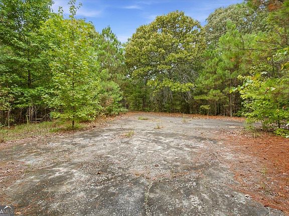 2nd image of 138 Roy Dean Rd