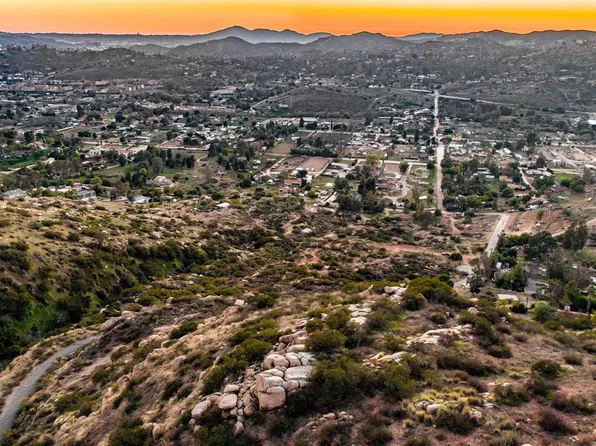 11527-29 Topo Ln, Lakeside, CA 92040