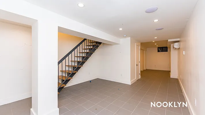 Rented by Nooklyn NYC LLC | media 12