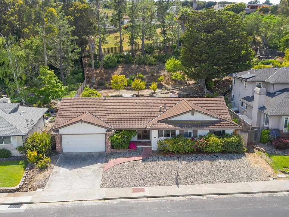 1st image of 1821 Castenada Dr