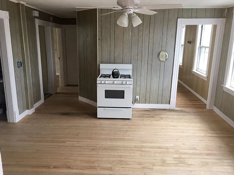 435 Lincoln St #1 — Photo 5