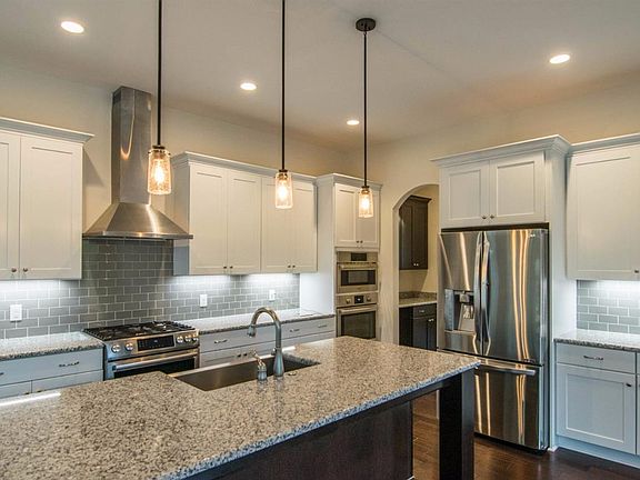 4th image of 4842 Birkdale Dr