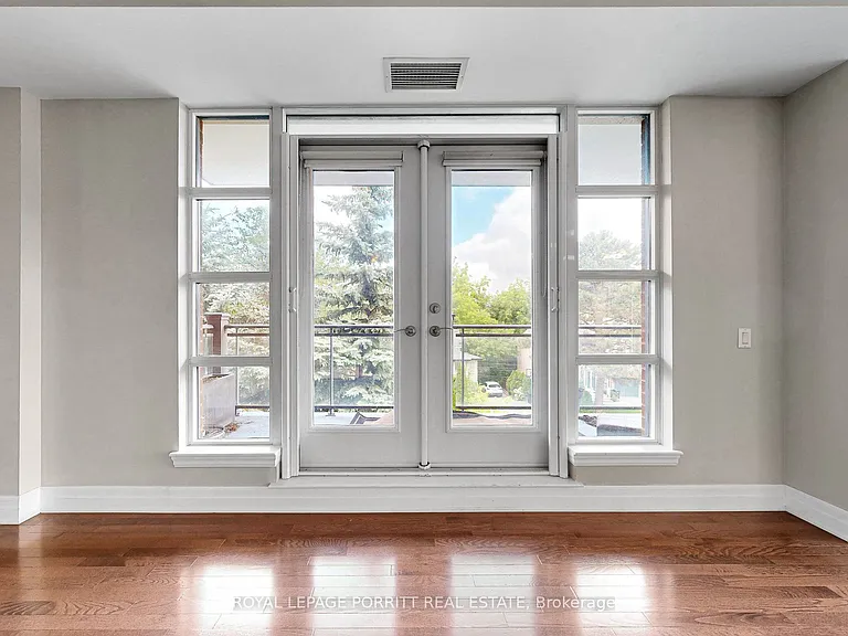 9 Burnhamthorpe Cres #309 — Photo 22